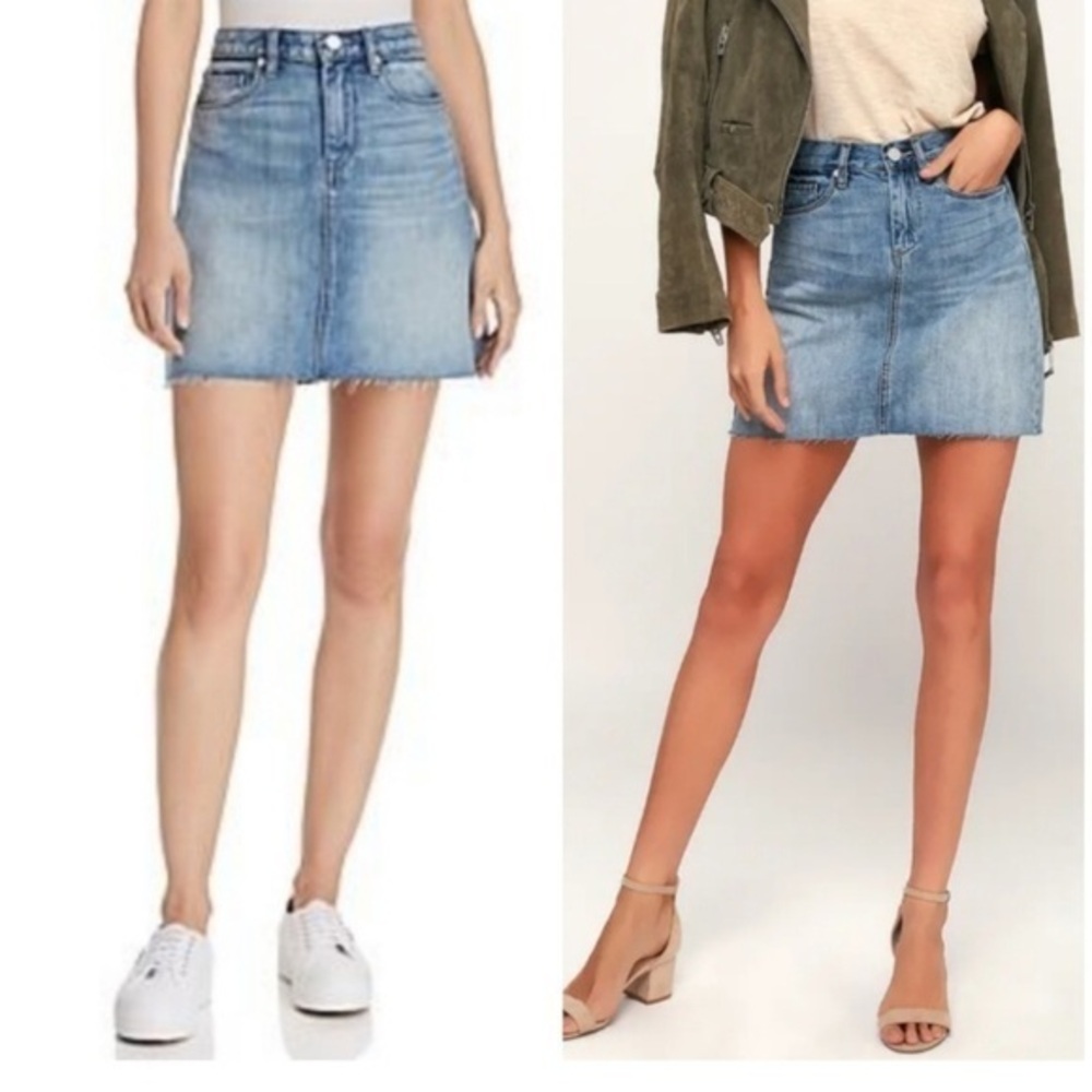 Blank NYC women’s blue denim jean frayed mini skirt size 25 waist = XS